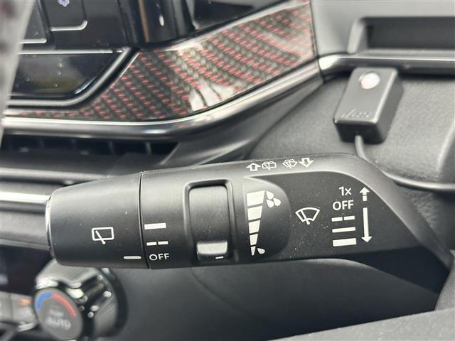 【運転席操作部】快適なドライブを楽しむための機能が装備されています！運転席から触れるので、使いやすいです！除菌プランいれていただくと、さらに清潔で安心していただけます！