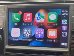 ●Apple　Car　Play：スマホとの有線接続で、ナビ・オーディオ再生などスマホのアプリ機能が画面でも使える便利機能です！