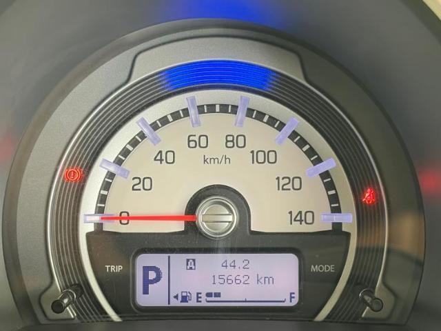 WECARSの展示場では実際に見て、触ってお車をお選びいただけます！知識の豊富な営業スタッフが様々なカーライフをご提案いたします！