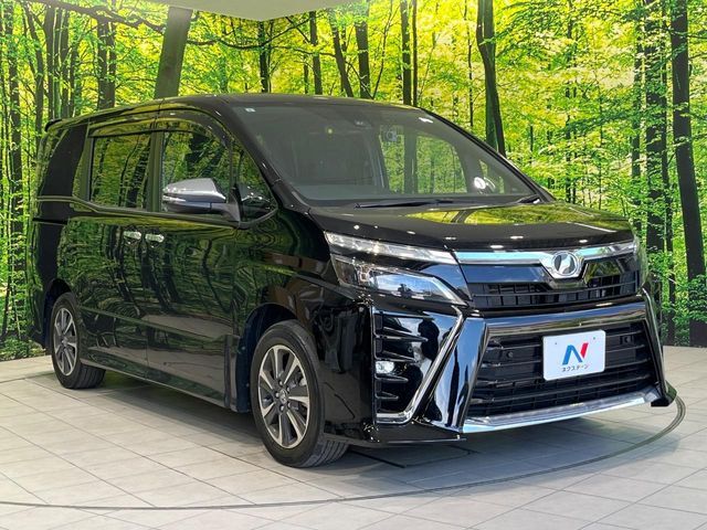 大好評のボディコーティング「弾スプラッシュコート」もご納車までに施工可能。通常のガラスコートと異なる、耐久年数6年の無機質ガラスコーティングが、ボディをキレイな状態に保ってくれます。