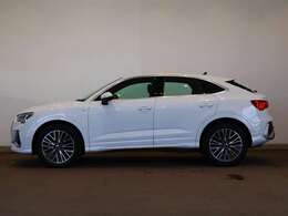 Audi Q3 Sportback 35 TDI quattro S line/LEDヘッドライト/アルミホイール 20スポーク Vデザイン グラファイトグレー 7.0J x 19