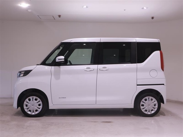 人気の助手席側（歩道側）電動スライドドアが付いています！小さなお子様が見えるご家庭では隣の車にドアが当たらないか心配…そんな悩みも解消されます。スイッチで開閉も出来ます！挟み込みにはご注意下さいませ。