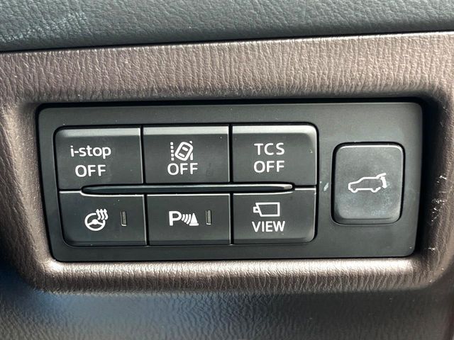 【パワーバックドア】スマートキーや運転席のボタンを押すだけでリアゲートが自動で開閉します！荷物を持っている時や、高い位置にあるバックドアを閉める際に便利な機能です♪