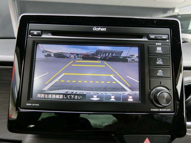 バックモニター付なので、車庫入れも安心です。