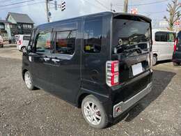 板金塗装も格安で承ります。外装が気になる方は別途見積りいたします。詳しくは来店時ご確認ください☆カスタム・追加メンテ・タイヤ組換・自動車保険などもお気軽にご相談ください。