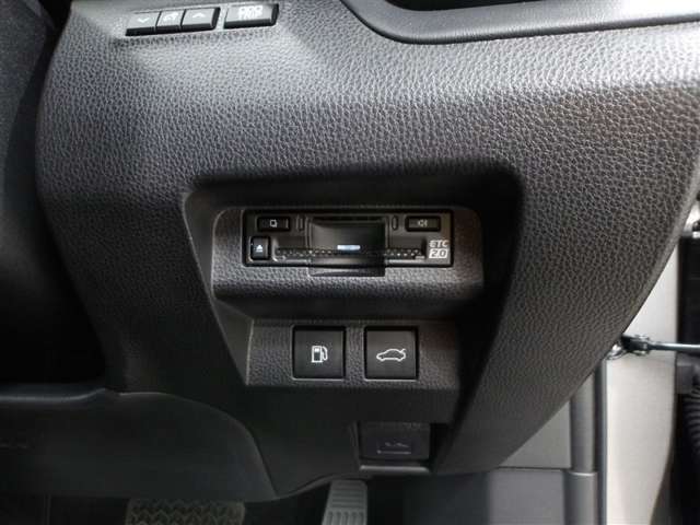 ETC装着です♪高速道路の料金所で停止することなくスムーズに通過できます♪