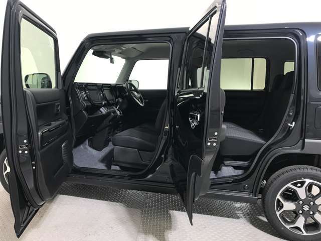 クリスタルグローコーティングの施工店！ボディに汚れがついた場合にも、簡単に落とすことが出来ます！