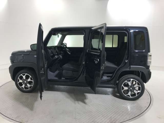 ドライブの必需品のナビやETC、ドライブレコーダーやバックカメラも取り扱いしています！お車以外の付属品も全て当店にお任せ下さい！