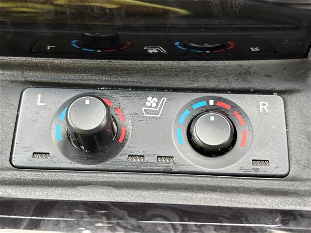 【運転席操作部】快適なドライブを楽しむための機能が装備されています！運転席から触れるので、使いやすいです！除菌プランいれていただくと、さらに清潔で安心していただけます！