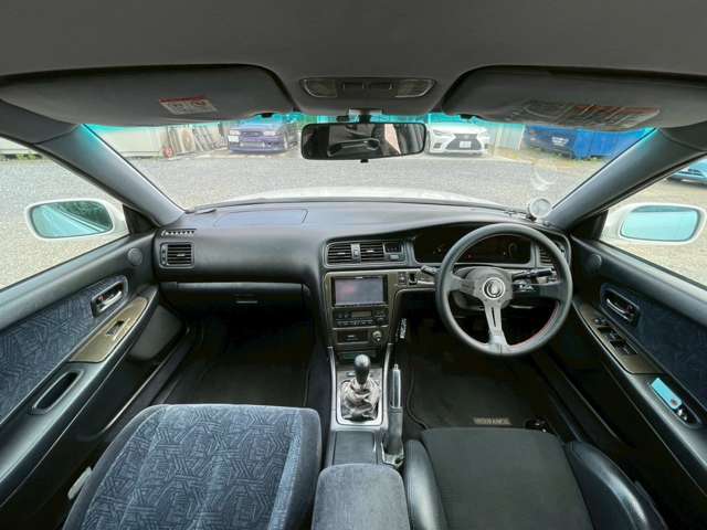 気になるお車がありましたら右の電話番号から直接お店にお問い合わせください。支払方法から車両情報、状態までなんでもご説明させて頂きます。スタッフ一同ご連絡お待ちしております。