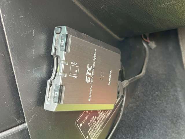 気になるお車がありましたら右の電話番号から直接お店にお問い合わせください。支払方法から車両情報、状態までなんでもご説明させて頂きます。スタッフ一同ご連絡お待ちしております。
