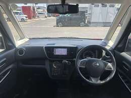 視界の良さなど、いつでも安心して運転できるようにドライバーをサポートします。