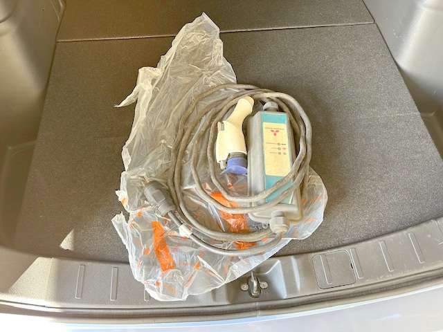 充電ケーブルも付属しています！