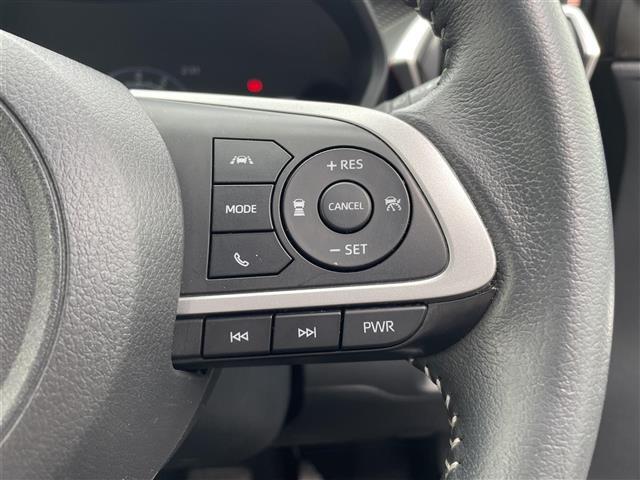 こちら運転席周りの操作部分・装備の写真になります。各部しっかり動作の確認をしておりますので、ご安心だくさい。また、第三者機関の鑑 定書もありますので、そちらも併せて、ご確認いただければ幸いです！