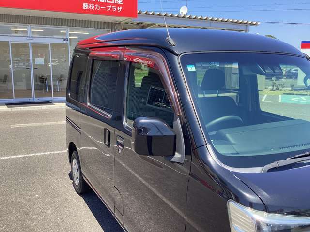 ドアバイザーも付いてます。