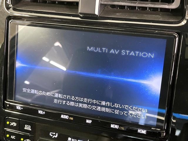 【純正9型ナビ】人気の純正ナビを装備しております。ナビの使いやすさはもちろん、オーディオ機能も充実！キャンプや旅行はもちろん、通勤や買い物など普段のドライブも楽しくなるはず♪