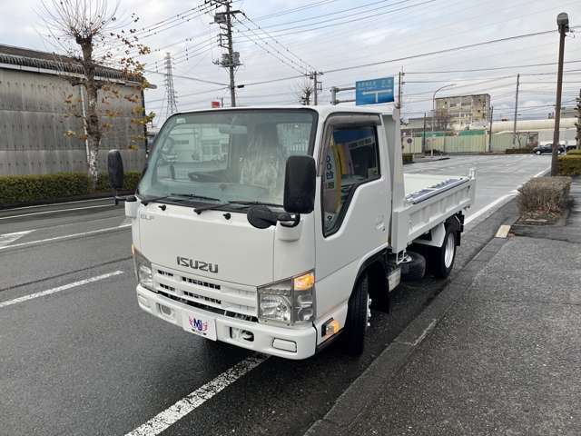 ご覧いただきありがとうございます♪気になったお車がありましたらお気軽にお電話をください♪