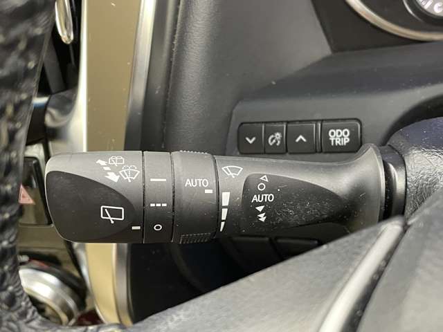 【運転席操作部】快適なドライブを楽しむための機能が装備されています！運転席から触れるので、使いやすいです！除菌プランいれていただくと、さらに清潔で安心していただけます！