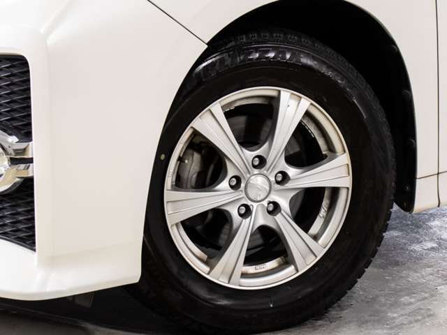 外装は大変綺麗な状態となります！細部に渡り担当スタッフが確認をさせて頂きますのでご安心下さいませ！さらにガラス系ボディコーティングの施工も可能です！詳しくは「CSオートディーラー」にて検索下さいませ！