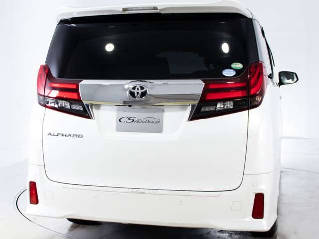 当社では販売車両の1台1台に車輌状態評価書【修復歴の有無、走行距離計の交換、改ざん等の有無を証明する書面】がついております。内外装抗菌クリーニング済み！！これからも気持ちよくお乗り頂けます☆