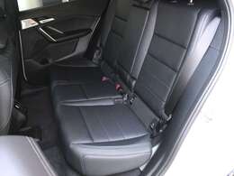 BMWの座席シートは人間工学に基づいた設計がされており、長時間乗っていても疲れにくいです。