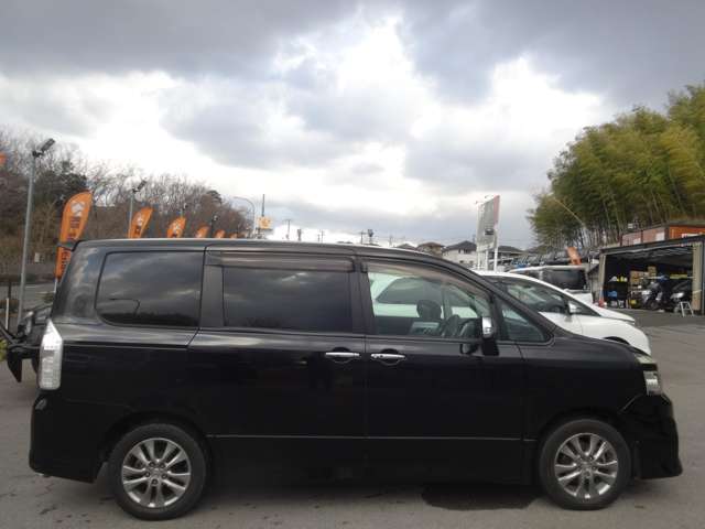 全国どこでも陸送納車可能です。遠方からのお客様も大歓迎です♪現車確認が難しいお客様にはお電話にて詳しく車両状態をお伝えいたします！ご来店の必要なく郵送等での対応も可能です♪