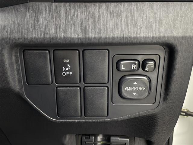 ◆気になる車はこちらの番号にお問い合わせください！なお、お電話での在庫の取り置きはできません。ご来場の際は、商談が重なる事が増えていますので事前に在庫有無をご確認ください！！◆