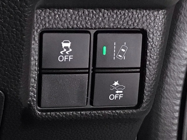 ホンダが推し進める総合先進安全装備のセンシング搭載！　衝突や斜線はみだしなどの危険が予測される時、センサーが警告。ヒューマンエラーを高度先進技術が補完してくれます。