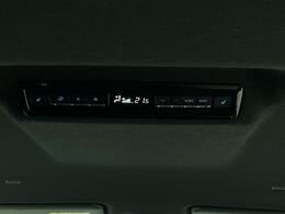 【後部座席操作部】後部座席を快適に過ごしていただくための便利な装備が付いています！