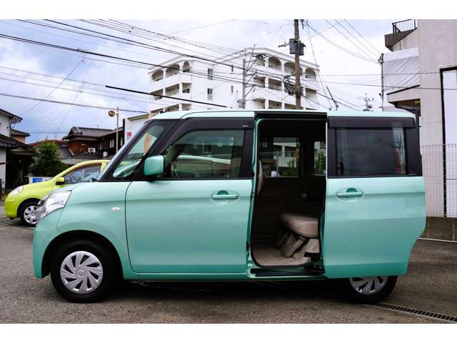 車検・修理の際は、無料で代車貸出しも行っております！万が一の修理も自社工場にて、安心のアフターメンテナンス。国産車から輸入車までメンテナンス実績豊富な工場で、オイル交換から各修理等何でもお任せ下さい。