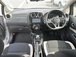 インパネ周りの画像です。店舗にて現車の確認もいただけますので、お電話で在庫のご確認の上是非ご来店くださいませ！！！ワクワクするクルマ選びをご提案します！
