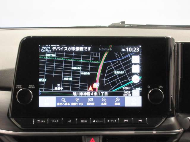 NissanConnectナビゲーション9インチの大画面ナビ、機能もたくさん、ぜひ一度触れてみてください スマートフォンのワイヤレス充電やAppIeCarPIayワイヤレス接続にも対応