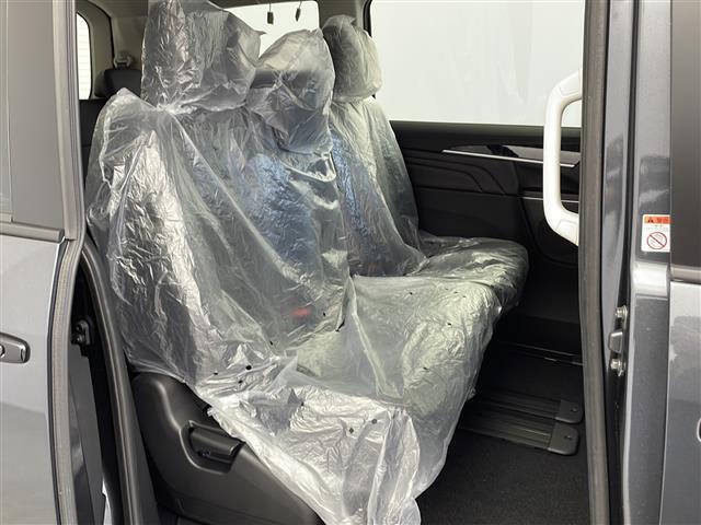 【後部座席】『後部座席周辺』の画像になります。写真の内容に関してご不明点、ご質問等がございましたらお気軽にガリバー店舗までお問い合わせください。