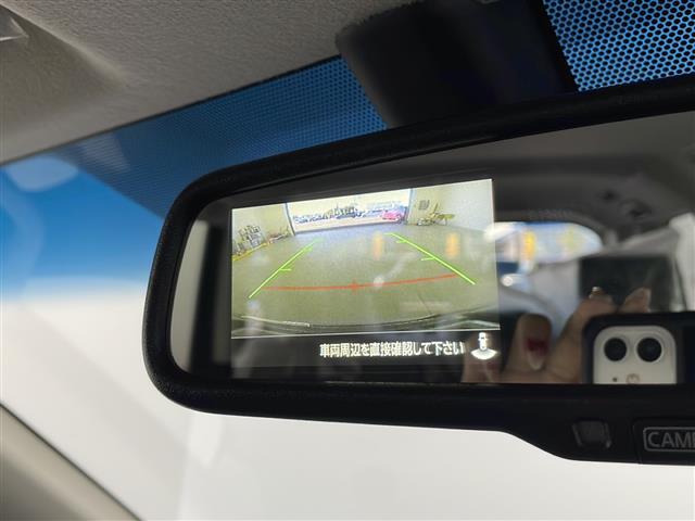 【バックミラー】『バックミラー周辺』の画像になります。写真の内容に関してご不明点、ご質問等がございましたらお気軽にガリバー店舗までお問い合わせください。