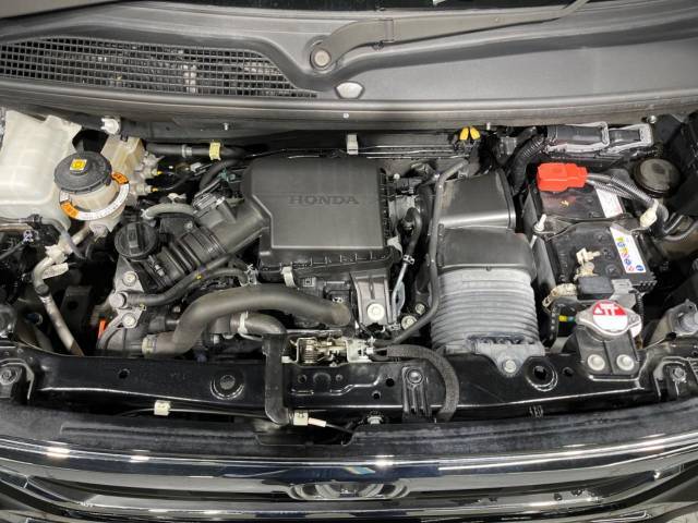 親切・丁寧な専門メカニックスタッフが応対！・車検・点検整備・事故等の修理などアフターサービスも安心。お車のカスタマイズもネクステージのサービススタッフまでご相談ください！