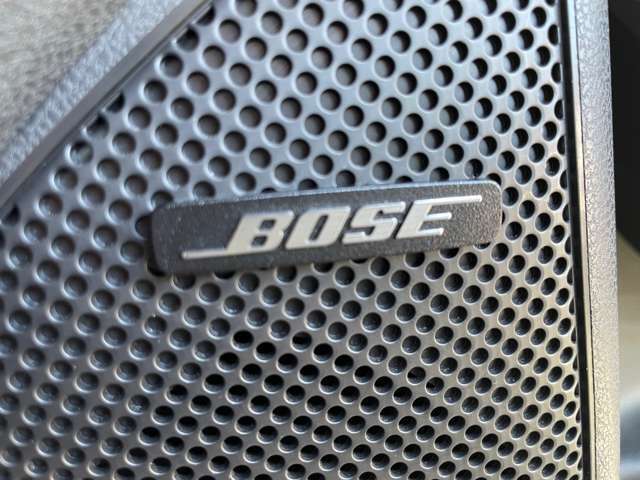 BOSEサウンドシステムも装備されておりますので低音の音質も良いです。
