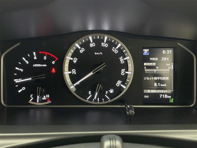 【スピードメーター】メーターがシンプルで見やすく運転しやすいですね！