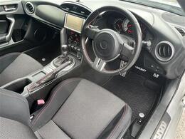 【運転席】現車の確認はお電話で在庫のご確認の上是非ご来店くださいませ！ご来店の難しい方は店舗スタッフがお電話やメールで詳細をお答えさせて頂きます。