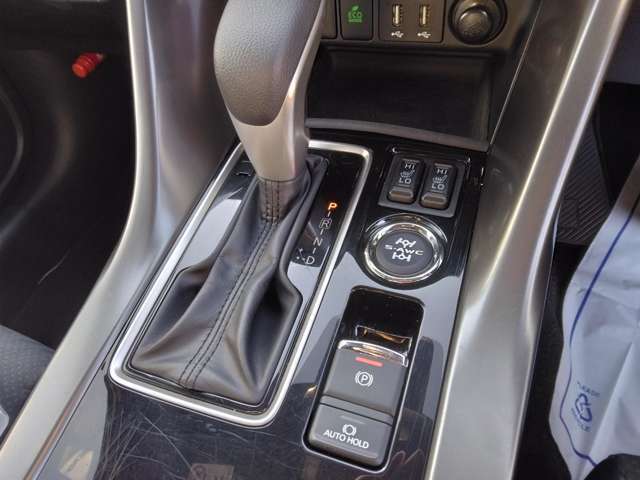 心も体も温めてくれるシートヒーター付きです！！