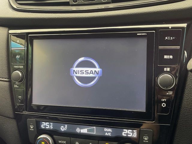 【9型純正ナビ】人気の純正ナビを装備。オーディオ機能も充実しており、Bluetooth接続すればお持ちのスマホやMP3プレイヤーの音楽を再生可能！毎日の運転がさらに楽しくなります！！