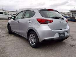 法定整備費用は本体価格に含まれております。洗練されたサービススタッフが法定整備を実施し、必要に応じて交換・修理作業を施したうえで、安心してお乗りいただける状態にしてお引渡し致します。