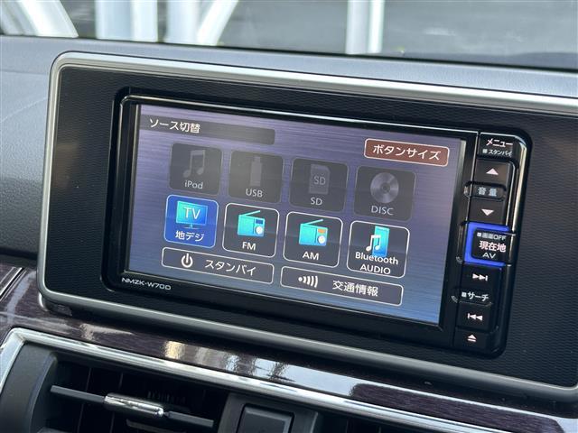 気になる車はすぐにお問い合わせください！右のカーセンサー専用無料ダイヤルから、専門スタッフがお車のご質問にお答えいたします！