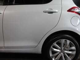 当社の整備はディーラー、認証工場と提携しております。走行テスト、点検、整備と各職人さんに当社が心を鬼にして良い状態に仕上げることに全力を尽くさせます！