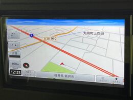 【ナビゲーション】使いやすいナビで目的地までしっかり案内してくれます。各種オーディオ再生機能も充実しており、お車の運転がさらに楽しくなります！！