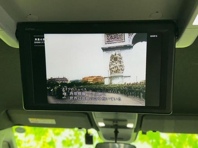 WECARSの展示場では実際に見て、触ってお車をお選びいただけます！知識の豊富な営業スタッフが様々なカーライフをご提案いたします！
