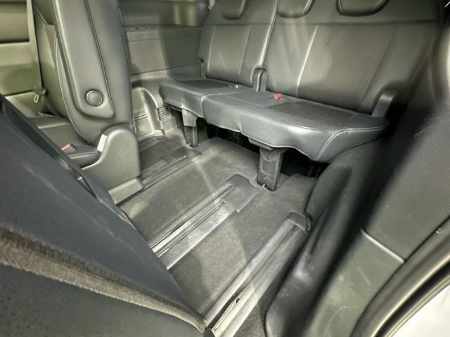 WECARS（ウィーカーズ）は全国250店舗展開！お客様が安心してカーライフをお楽しみいただけるよう社員一同心を込めてサポートいたします。