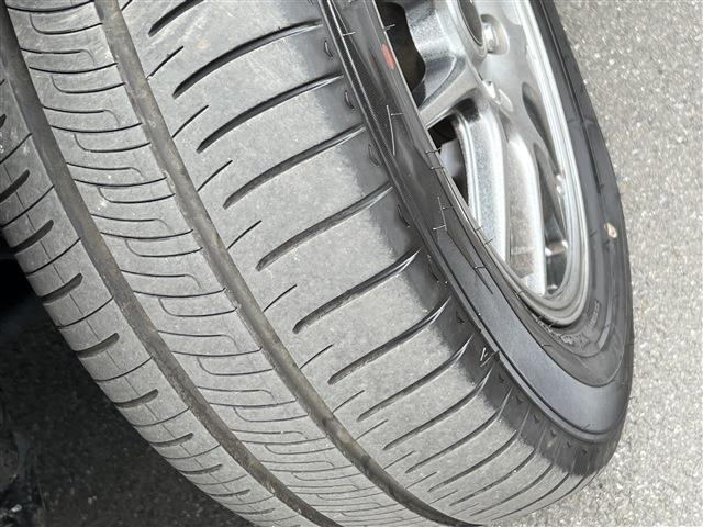 直進して「オートバックス」のある信号を左折して左手に当店がございます！
