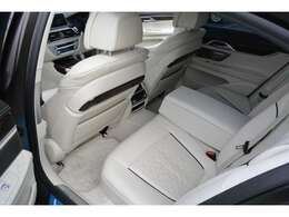 純正マットカラー！コンフォートエクセレンスP！HUD！ハーマンカードン！純正20インチAW！ロワリングキット！