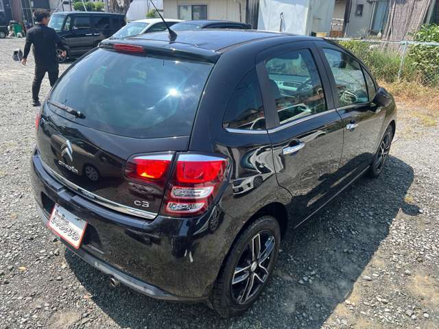 中古車販売　オーシャンデザイン山梨甲府店　〒400-0836　山梨県甲府市小瀬町1130-1　TEL：055-298-6227　FAX：055-242-6784