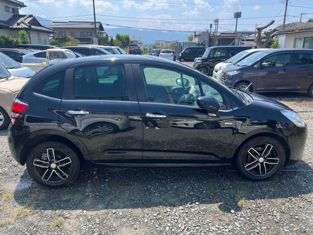 掲載後わずか1日で売れてしまう車も多いです！売約済みだとご迷惑をお掛けしてしまう為、ご来店の際は事前に　電話番号　055-298-6227へご連絡を♪